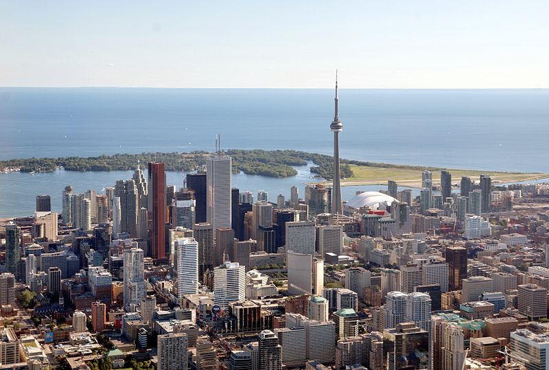 Падат продажбите на жилищни имоти в Канада